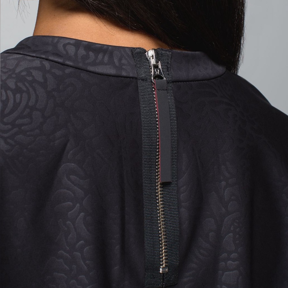 Lululemon Departure Top - Petal Camo Embossed Black - Picture 6 of 15